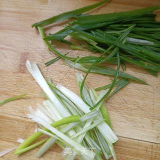 金华火腿炒绿豆芽的做法步骤：2