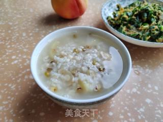 薏仁绿豆百合粥的做法步骤：3