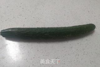黄瓜丝拌馓子的做法步骤：1