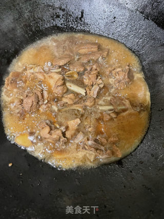 竹笋焖鹅的做法步骤：11