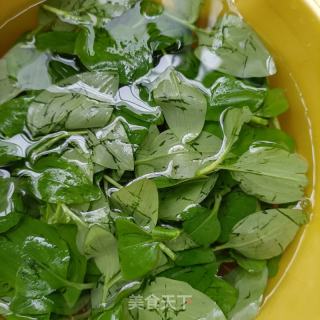 鸭跖草肉丸汤的做法步骤：1