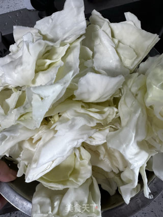 手撕包菜的做法步骤：1