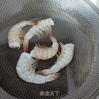 虾仁玉米拌生菜的做法步骤：6