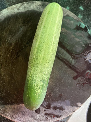 干鱿鱼黄瓜汤的做法步骤：2