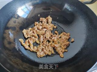 秋葵炒肉片的做法步骤：3
