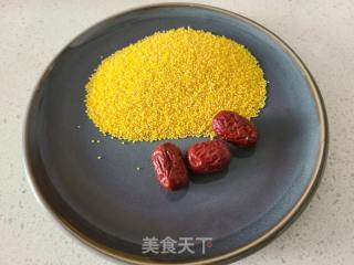 小米红枣粥的做法步骤：1