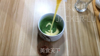 浓厚抹茶冰激凌，口感丝滑细腻，味蕾被清香甜蜜所征服。的做法步骤：1
