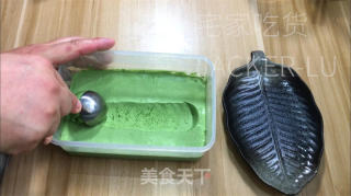 浓厚抹茶冰激凌，口感丝滑细腻，味蕾被清香甜蜜所征服。的做法步骤：8
