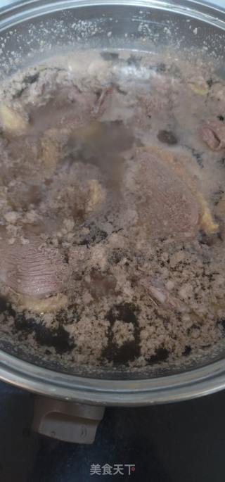 八珍鸭汤的做法步骤：2