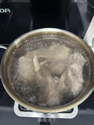 清炖筒子骨的做法步骤：3