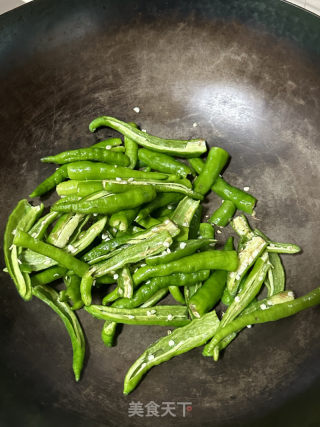 炒樟树港辣椒的做法步骤：2