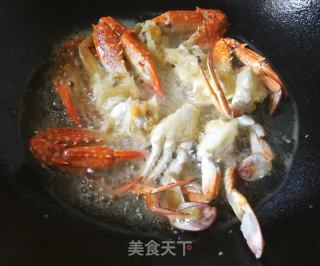 避风塘炒蟹的做法步骤：3