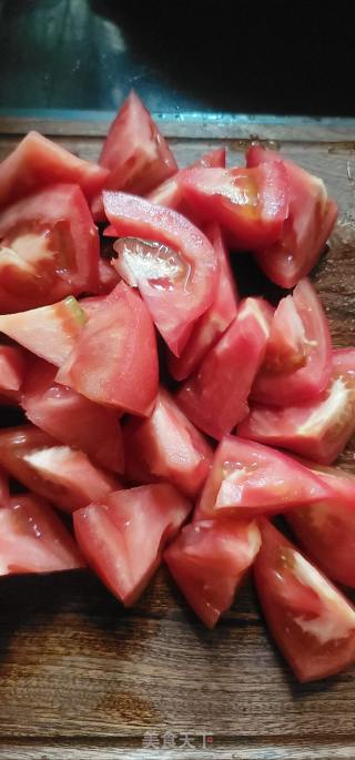 番茄烧滑牛肉的做法步骤：3