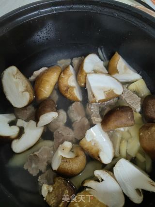 清炖牛肉的做法步骤：4