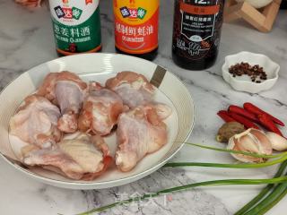 红烧鸡翅根的做法步骤：1