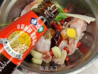 红烧鸡翅根的做法步骤：6