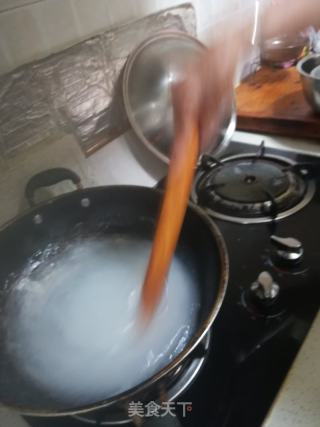 凉粉漏鱼的做法步骤：3