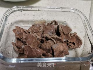 凉拌牛肉的做法步骤：1