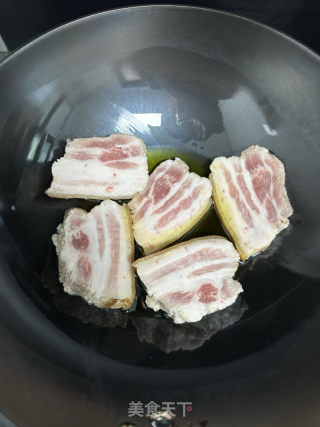 肉夹馍的做法步骤：1