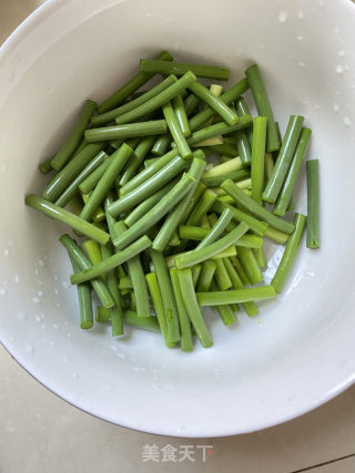 火爆鱿鱼须的做法步骤：3