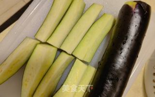 青红椒拌茄子的做法步骤：2