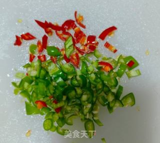 青红椒拌茄子的做法步骤：4