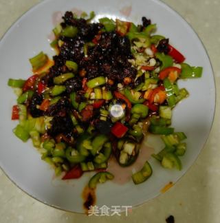 青红椒拌茄子的做法步骤：6