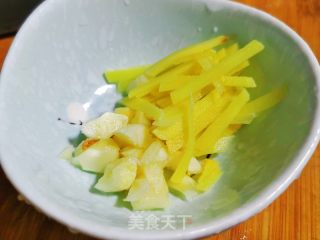辣椒炒茄子的做法步骤：1