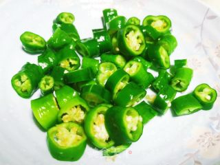 辣椒炒茄子的做法步骤：3