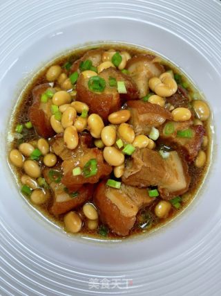 五花肉烧黄豆的做法