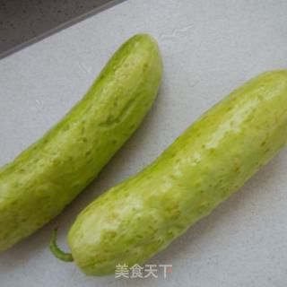 拍白玉黄瓜的做法步骤：1