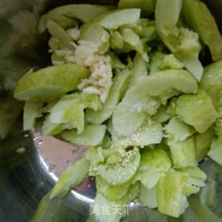 拍白玉黄瓜的做法步骤：4