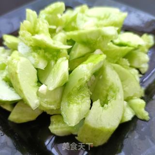 拍白玉黄瓜的做法步骤：5