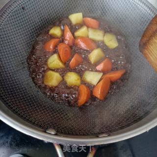 胡萝卜土豆烧牛蝎子的做法步骤：5