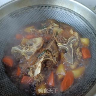胡萝卜土豆烧牛蝎子的做法步骤：8