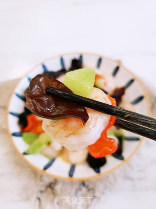 美味减脂多巴胺美食～莴笋炒虾仁的做法步骤：13