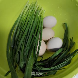 韭菜炒鸡蛋的做法步骤：1