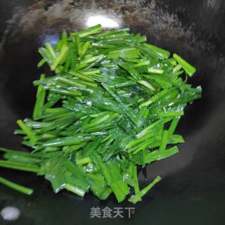 韭菜炒鸡蛋的做法步骤：3