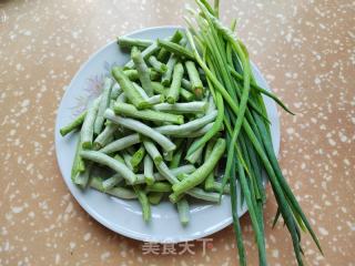 油豆皮豇豆肉片汤的做法步骤：2