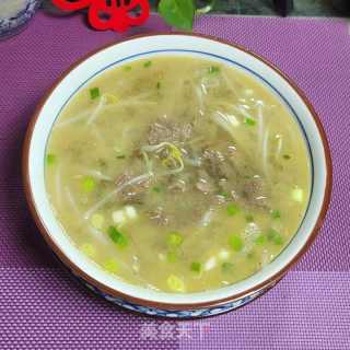 绿豆芽牛肉汤的做法