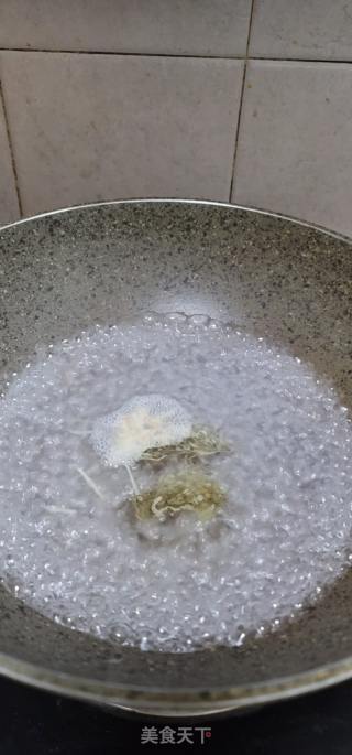 绿豆芽牛肉汤的做法步骤：5