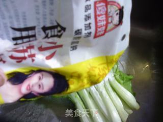 油豆腐炒毛毛菜的做法步骤：3