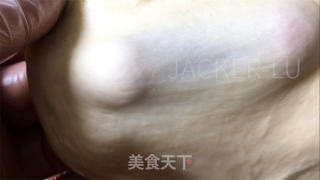 切达芝士吐司，香脆外皮和柔软内层、交织奶香芝士、香浓诱人，令人无法抗拒。的做法步骤：6