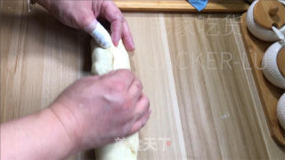切达芝士吐司，香脆外皮和柔软内层、交织奶香芝士、香浓诱人，令人无法抗拒。的做法步骤：13