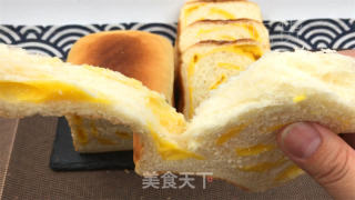 切达芝士吐司，香脆外皮和柔软内层、交织奶香芝士、香浓诱人，令人无法抗拒。的做法步骤：22