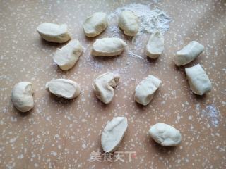鲜肉豇豆包子的做法步骤：6
