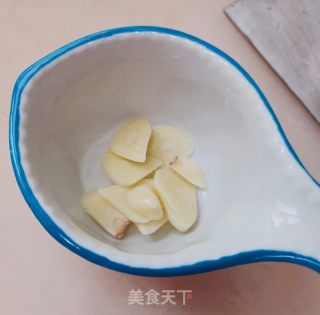 丝瓜鸡汤的做法步骤：2