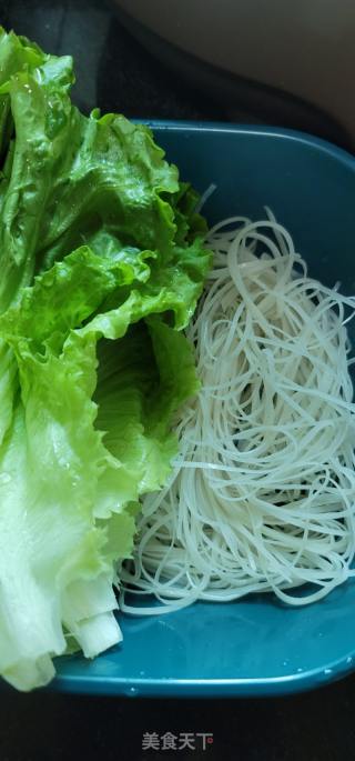 肉片猪红汤米粉的做法步骤：1
