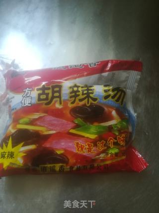胡辣汤的做法步骤：1