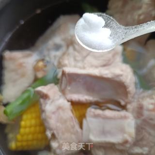 玉米炖排骨的做法步骤：7